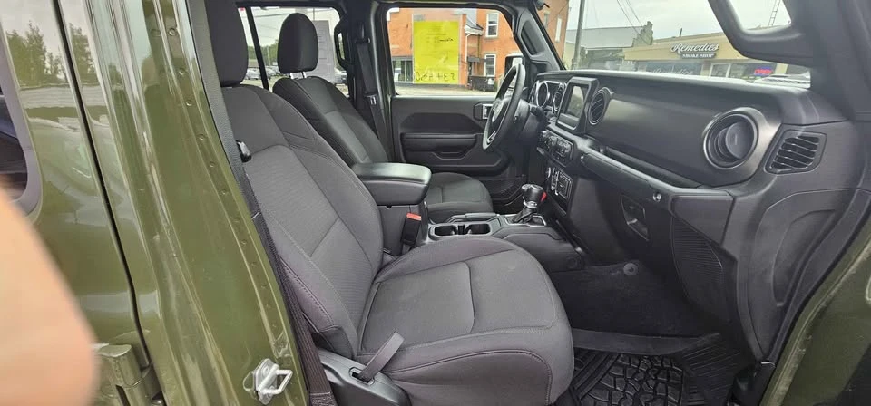 2023 Jeep JT Gladiator - Image 10 of 16