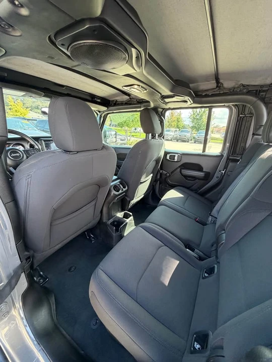 2023 Jeep JT Gladiator - Image 7 of 8