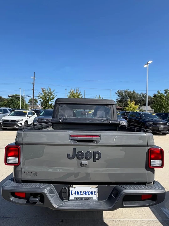 2023 Jeep JT Gladiator - Image 3 of 8