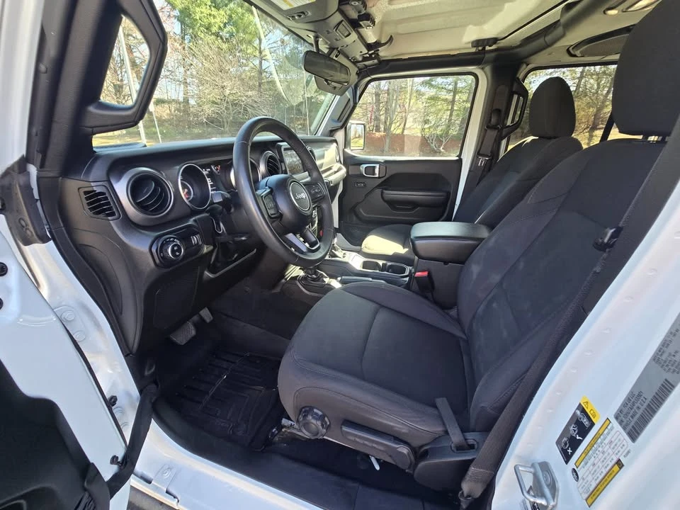 2023 Jeep JT Gladiator - Image 4 of 11