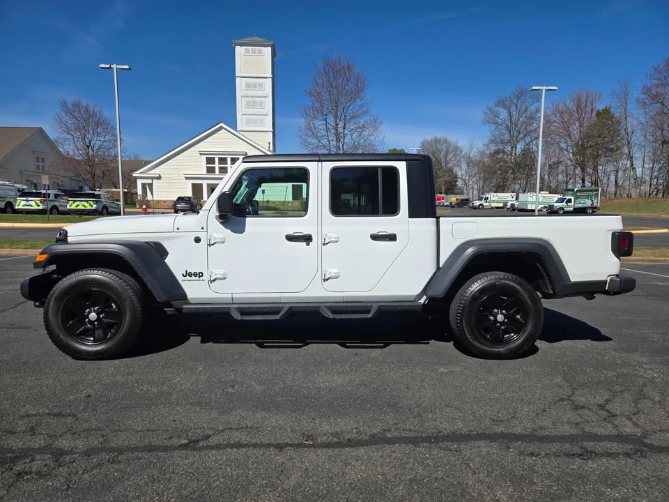 2023 Jeep JT Gladiator - Image 2 of 11
