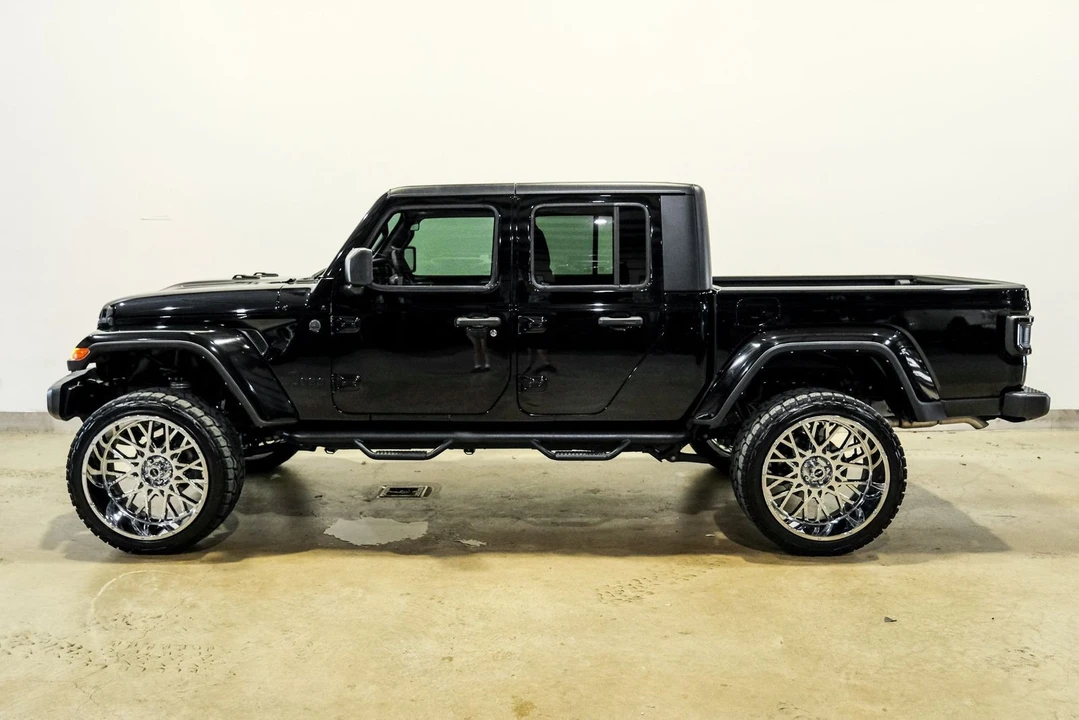 2023 Jeep JT Gladiator - Image 7 of 12