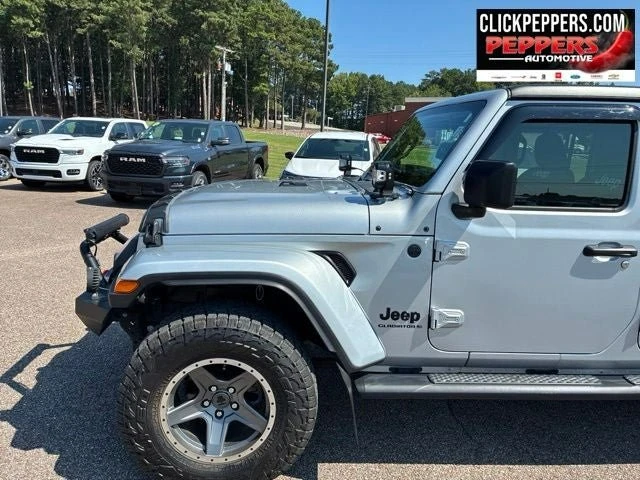 2023 Jeep JT Gladiator - Image 2 of 19