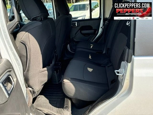 2023 Jeep JT Gladiator - Image 16 of 19
