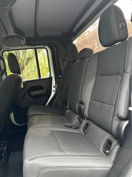 2023 Jeep JT Gladiator - Image 16 of 17