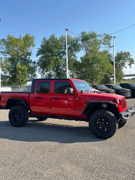 2023 Jeep JT Gladiator - Image 4 of 15