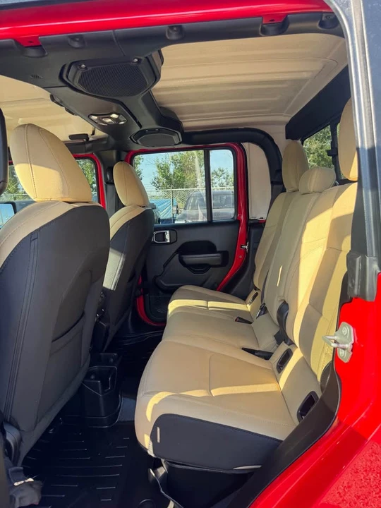 2023 Jeep JT Gladiator - Image 10 of 15