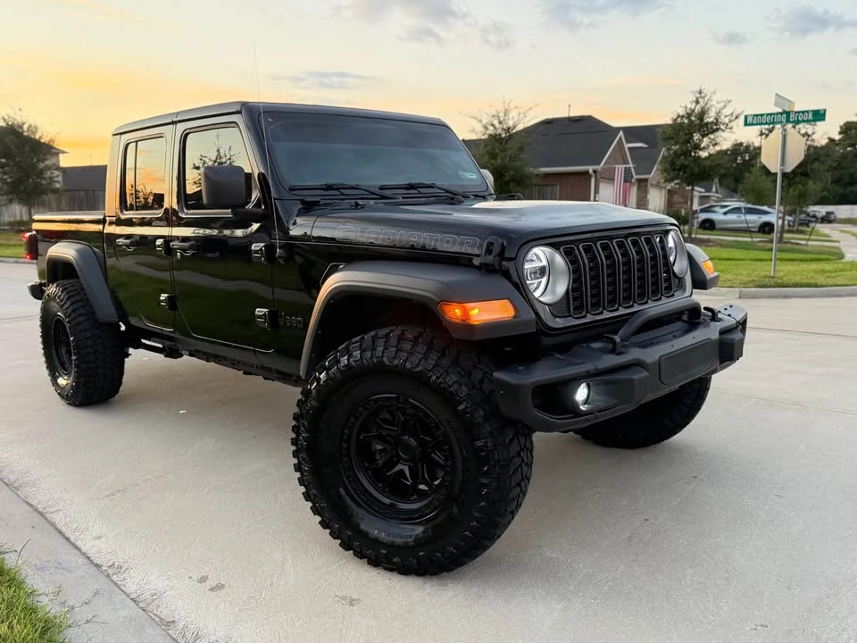 2023 Jeep JT Gladiator - Image 9 of 15