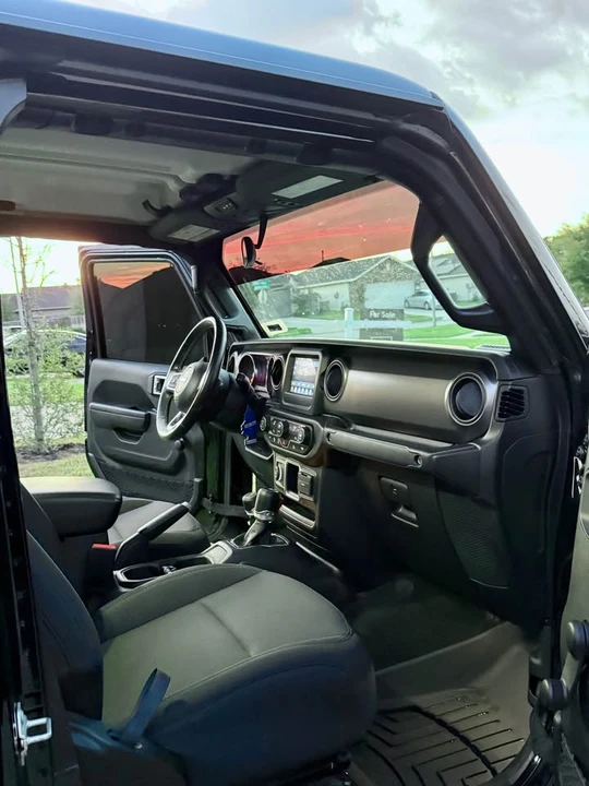 2023 Jeep JT Gladiator - Image 13 of 15