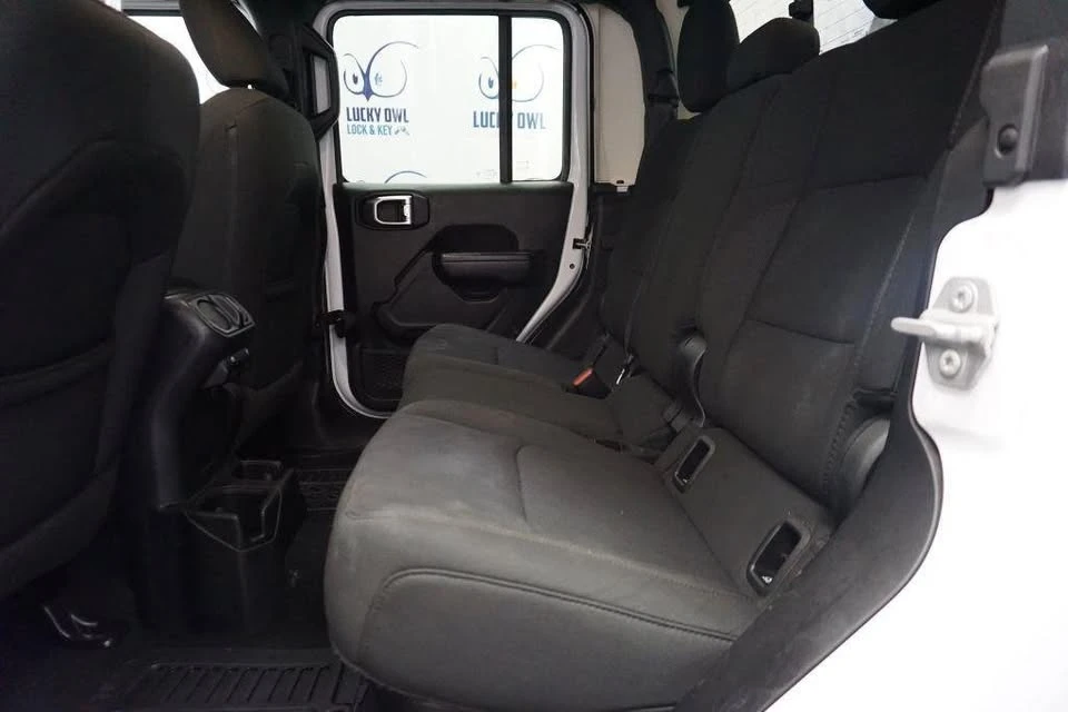2023 Jeep JT Gladiator - Image 9 of 16