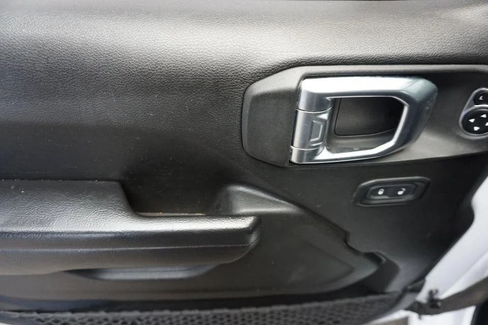 2023 Jeep JT Gladiator - Image 8 of 16