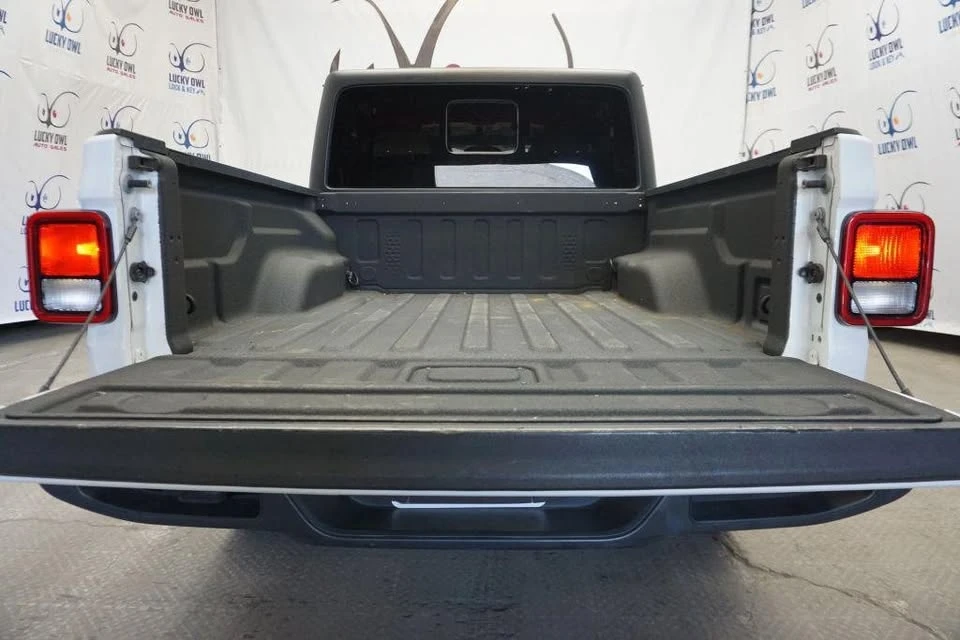 2023 Jeep JT Gladiator - Image 11 of 16