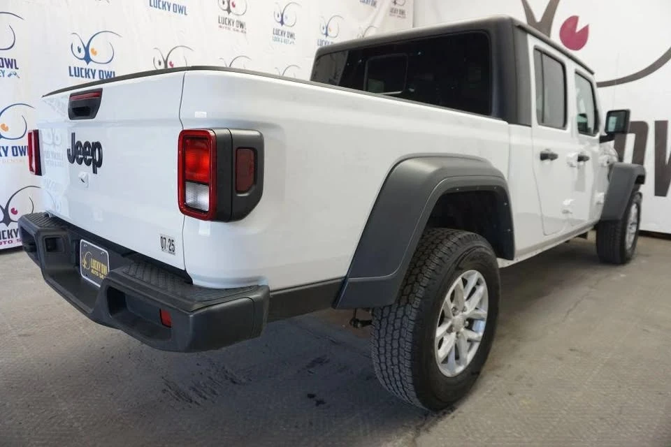 2023 Jeep JT Gladiator - Image 5 of 16