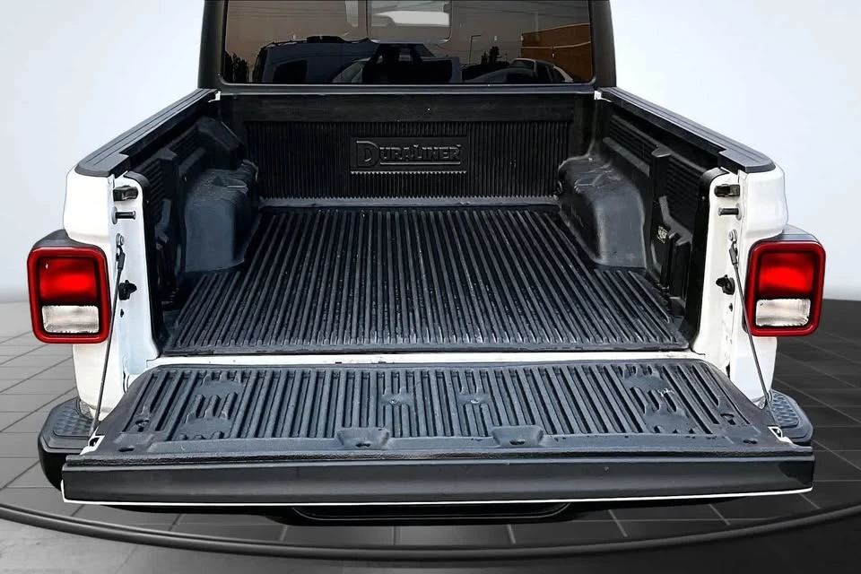 2023 Jeep JT Gladiator - Image 11 of 12