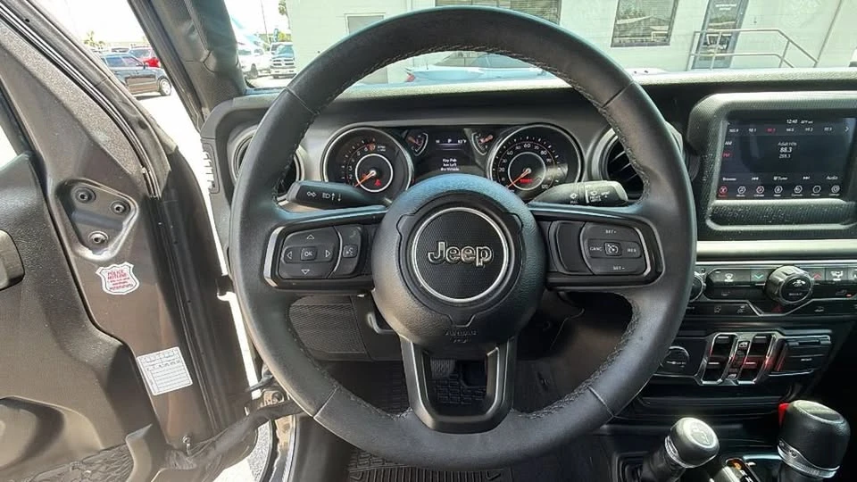 2023 Jeep JT Gladiator - Image 15 of 20