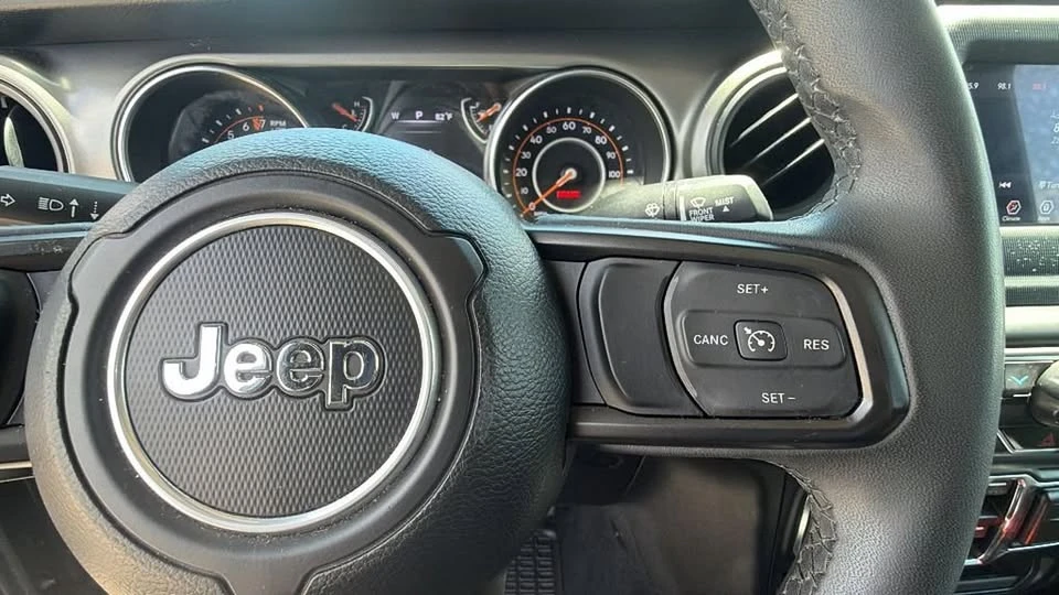 2023 Jeep JT Gladiator - Image 17 of 20