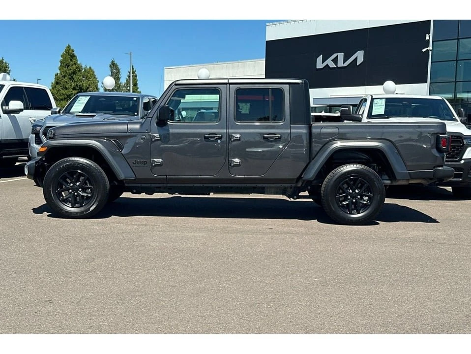 2023 Jeep JT Gladiator - Image 7 of 10