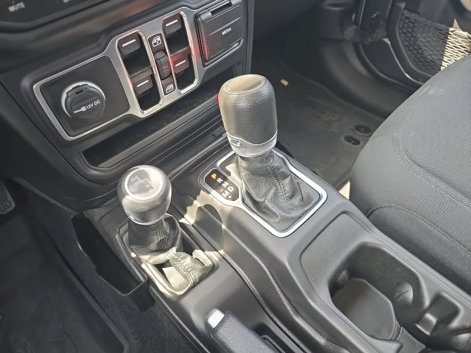 2023 Jeep JT Gladiator - Image 9 of 20
