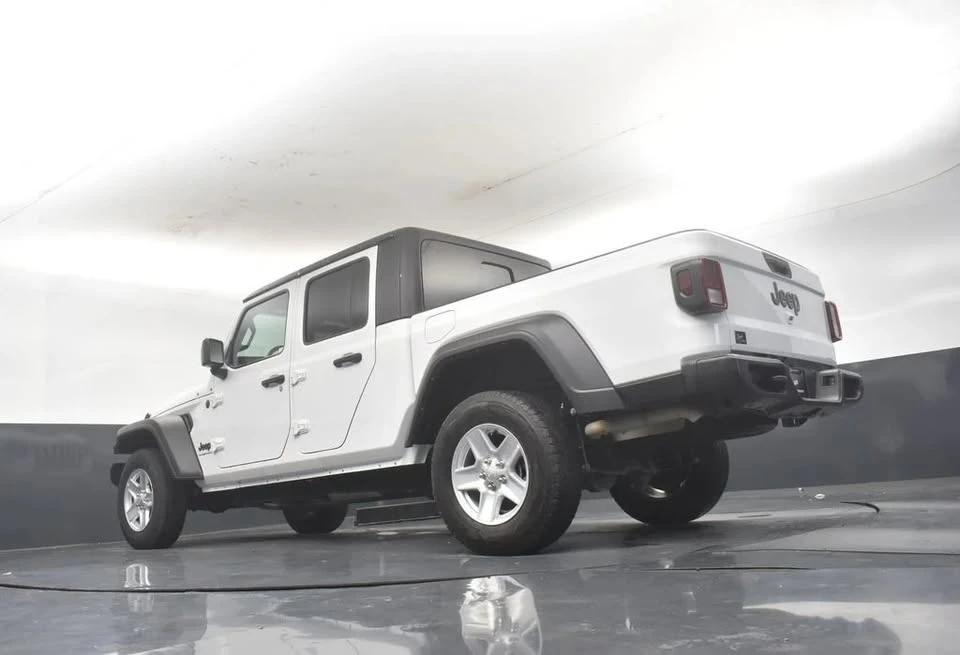 2023 Jeep JT Gladiator - Image 15 of 20