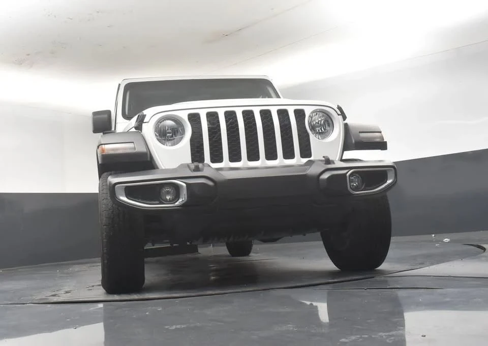 2023 Jeep JT Gladiator - Image 17 of 20