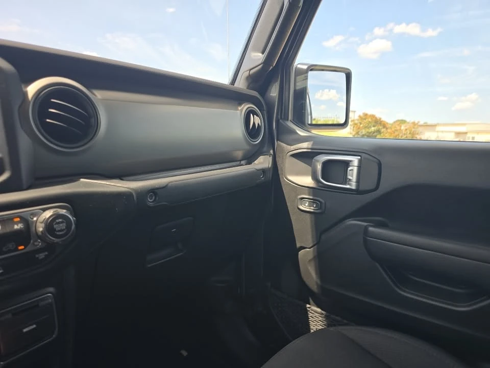 2023 Jeep JT Gladiator - Image 12 of 20