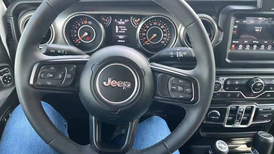 2023 Jeep JT Gladiator - Image 10 of 17