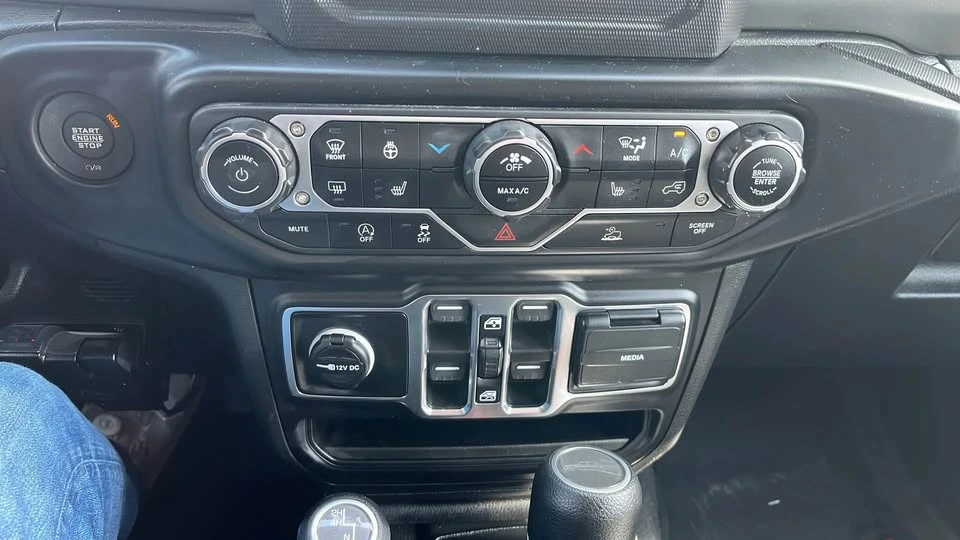 2023 Jeep JT Gladiator - Image 9 of 17