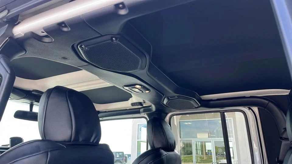 2023 Jeep JT Gladiator - Image 13 of 17
