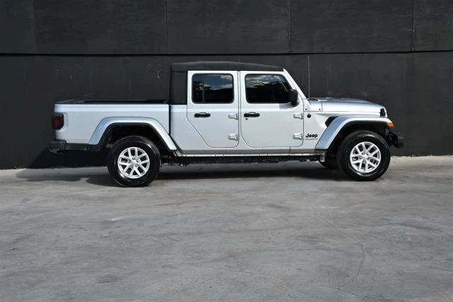 2023 Jeep JT Gladiator - Image 6 of 16