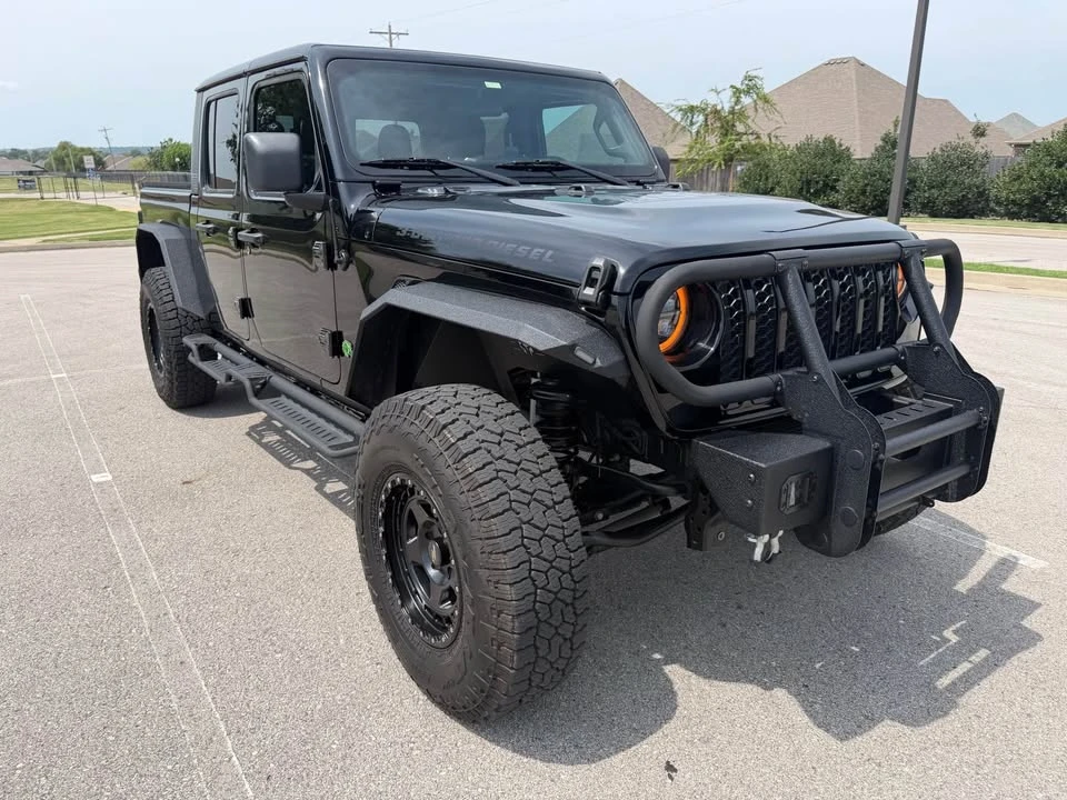 2023 Jeep JT Gladiator - Image 2 of 20