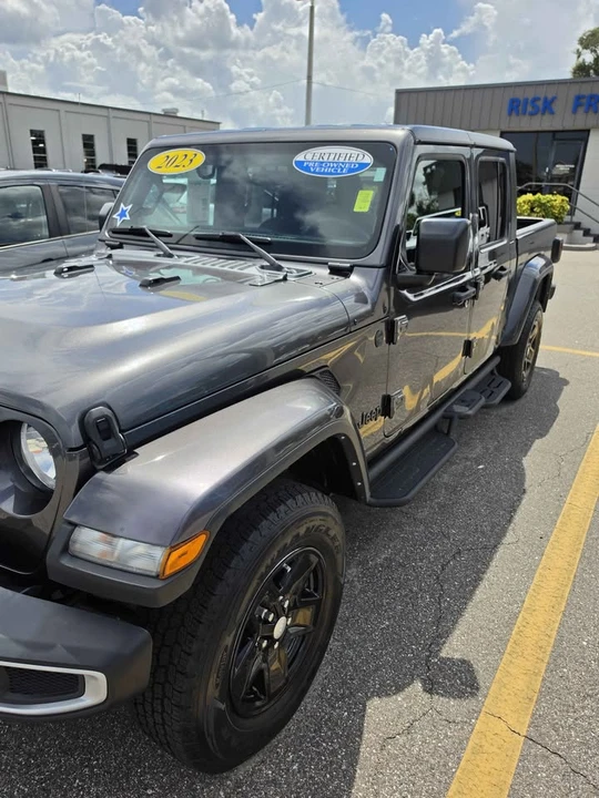 2023 Jeep JT Gladiator - Image 2 of 13