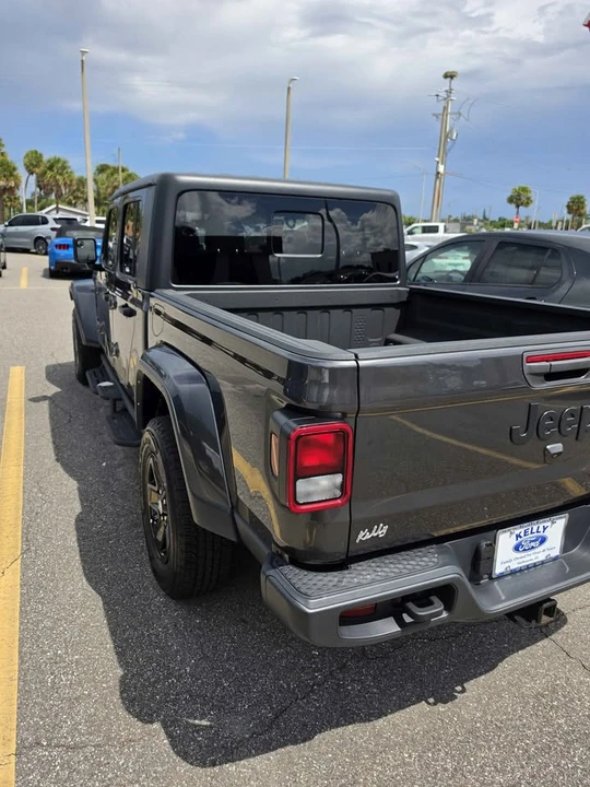 2023 Jeep JT Gladiator - Image 7 of 13