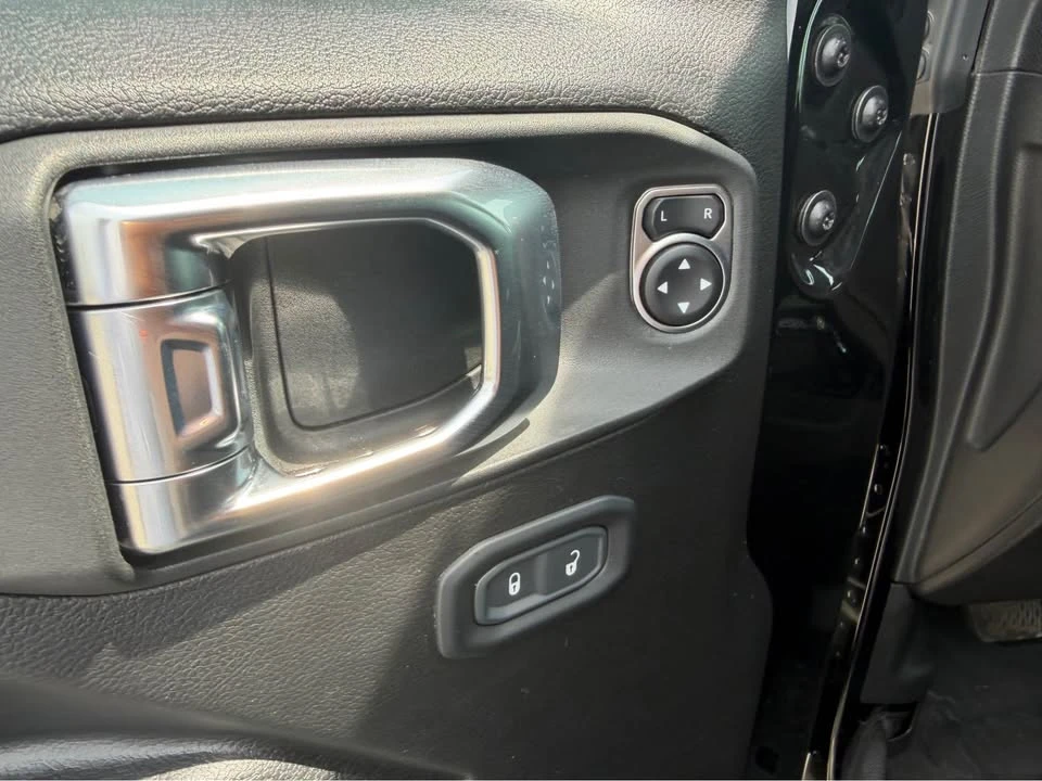 2023 Jeep JT Gladiator - Image 18 of 20