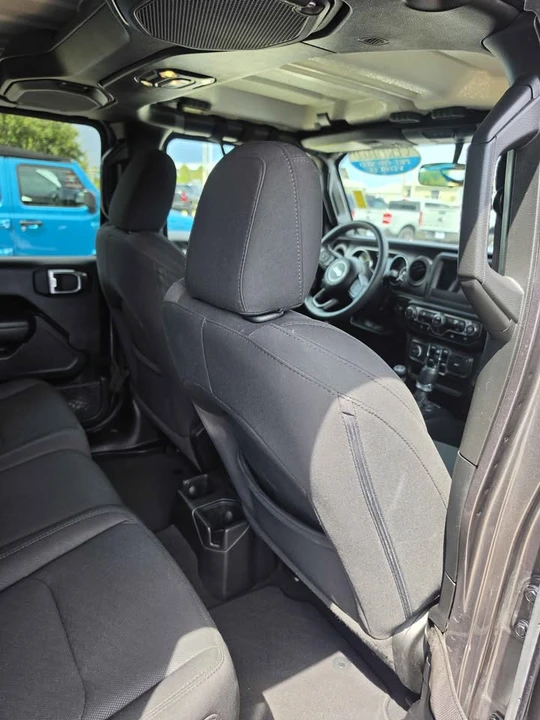 2023 Jeep JT Gladiator - Image 10 of 13