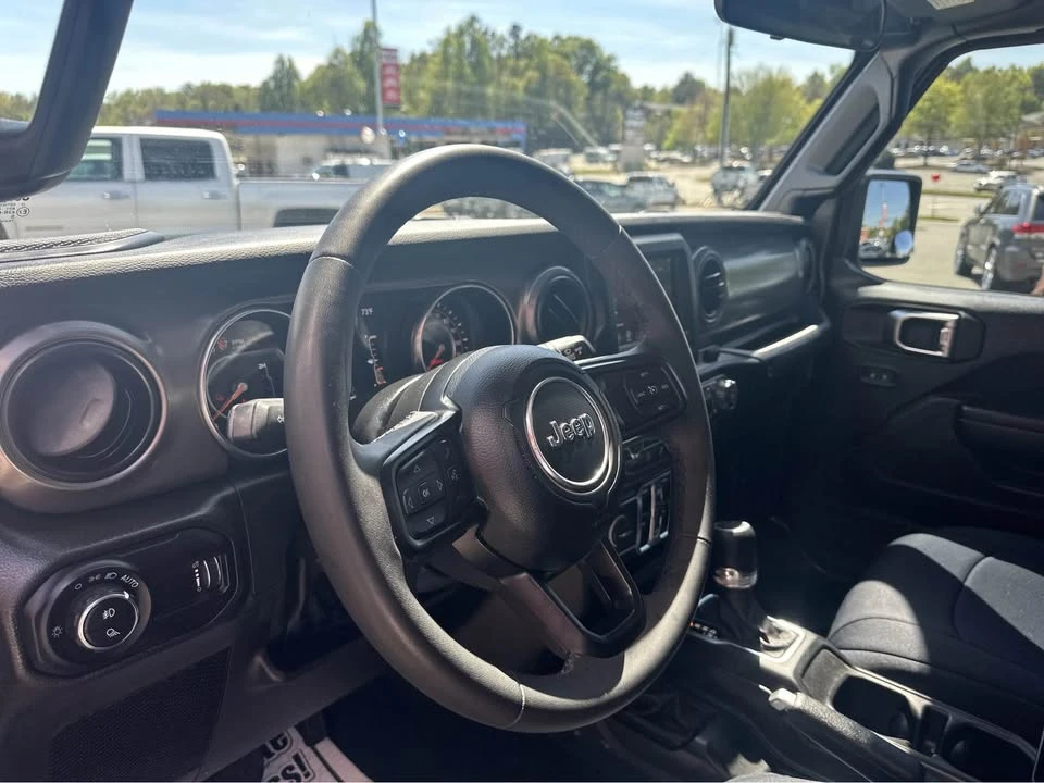 2023 Jeep JT Gladiator - Image 12 of 19