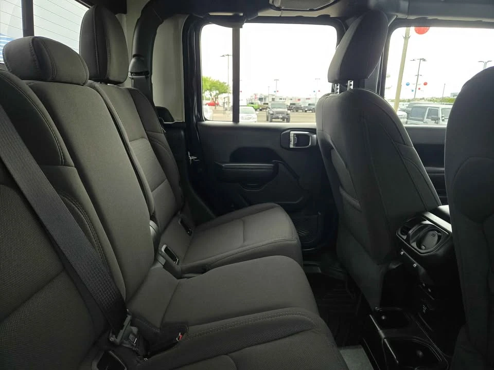 2023 Jeep JT Gladiator - Image 10 of 14