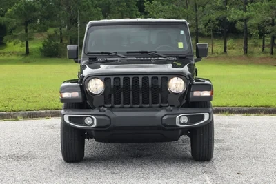 2023 Jeep JT Gladiator - Image 2 of 20