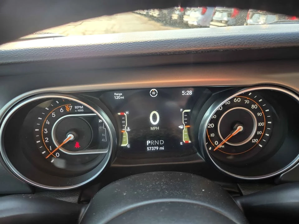 2023 Jeep JT Gladiator - Image 15 of 17