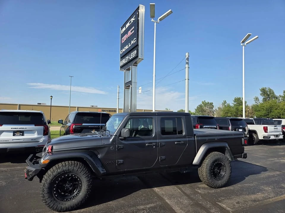 2023 Jeep JT Gladiator - Image 2 of 17