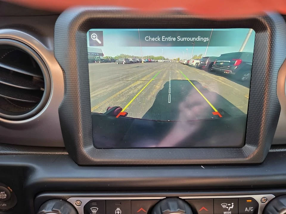 2023 Jeep JT Gladiator - Image 16 of 17