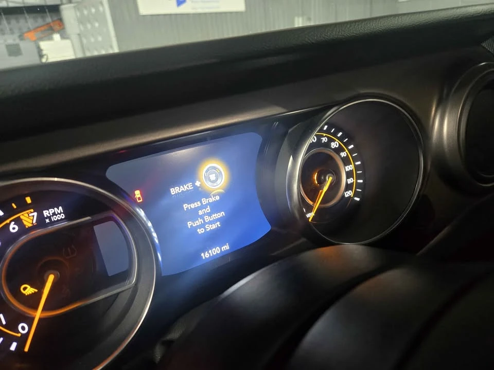 2023 Jeep JT Gladiator - Image 9 of 17