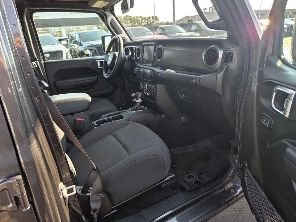 2023 Jeep JT Gladiator - Image 9 of 17