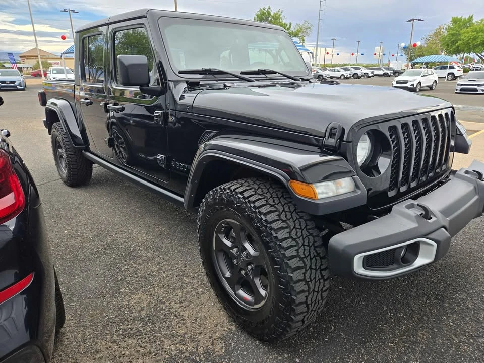 2023 Jeep JT Gladiator - Image 9 of 14
