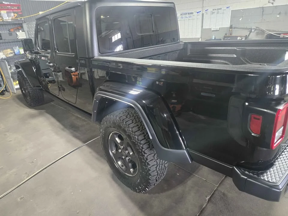 2023 Jeep JT Gladiator - Image 13 of 17
