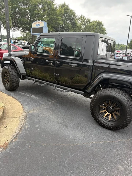 2023 Jeep JT Gladiator - Image 5 of 5