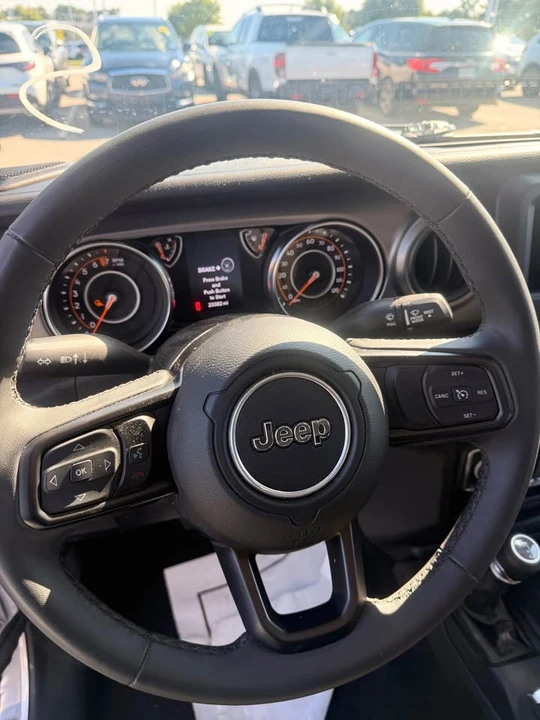 2023 Jeep JT Gladiator - Image 5 of 8