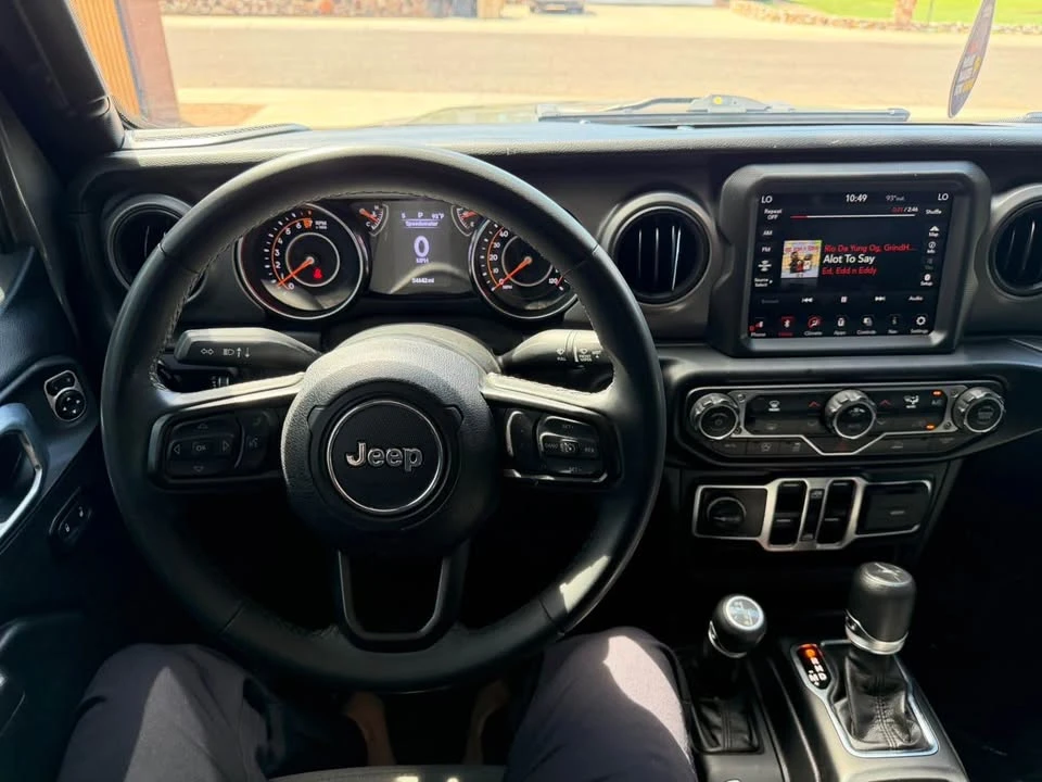 2023 Jeep JT Gladiator - Image 12 of 18