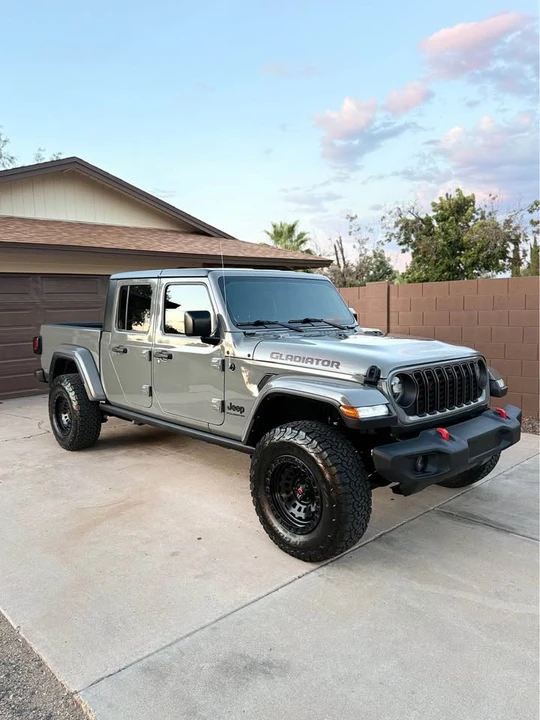 2023 Jeep JT Gladiator - Image 4 of 18