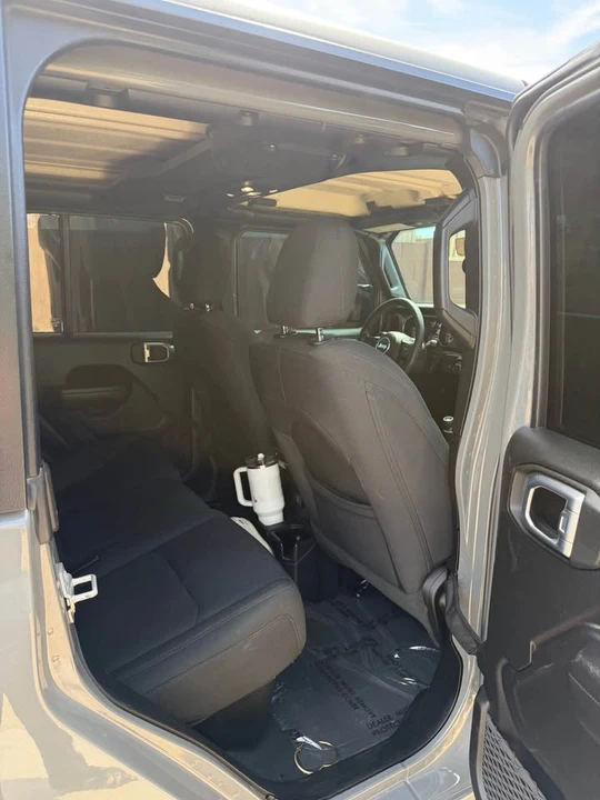 2023 Jeep JT Gladiator - Image 10 of 17