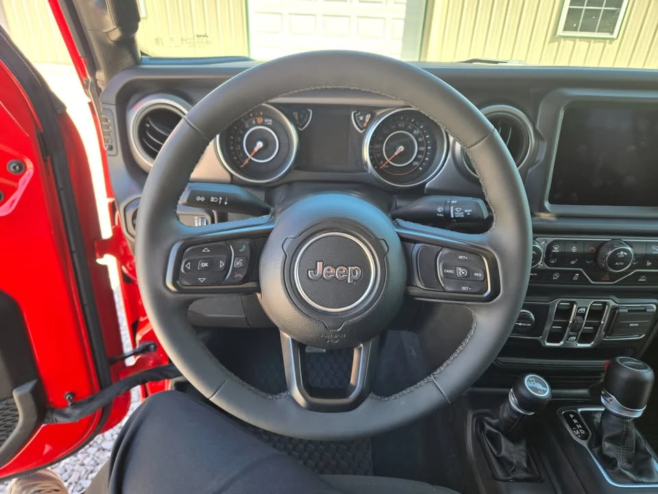 2023 Jeep JT Gladiator - Image 11 of 19